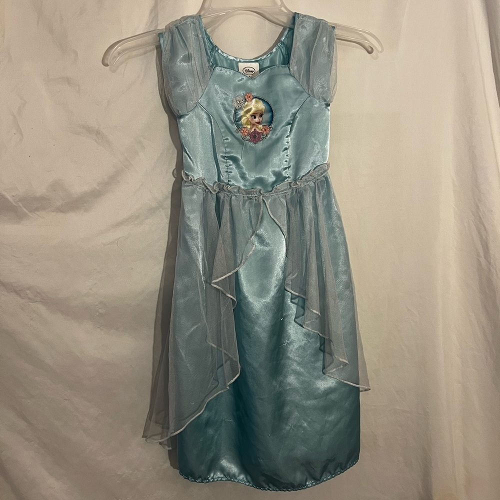 blue Elsa Disney princess dress. size 4.